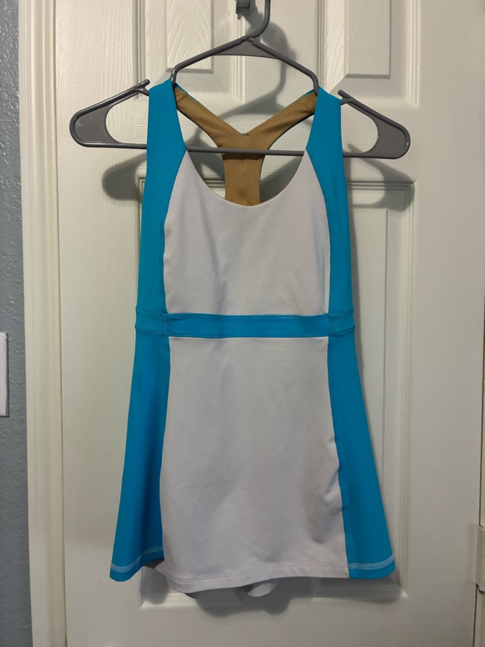 Lululemon Athletic Tank Top – Blue & White – Built-In Bra